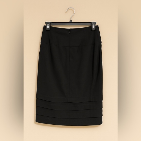 Worthington Black Below-Knee Pencil Skirt Size 4 – Classic, Lined, Versatile - Picture 3 of 4